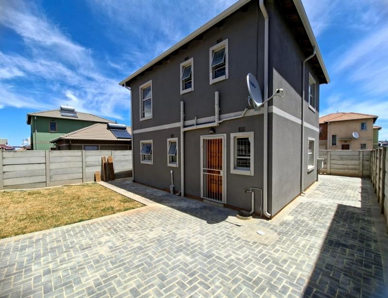 3 Bedroom Property for Sale in Albertsdal Gauteng