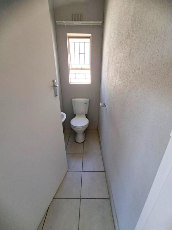3 Bedroom Property for Sale in Albertsdal Gauteng