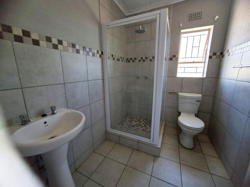 3 Bedroom Property for Sale in Albertsdal Gauteng