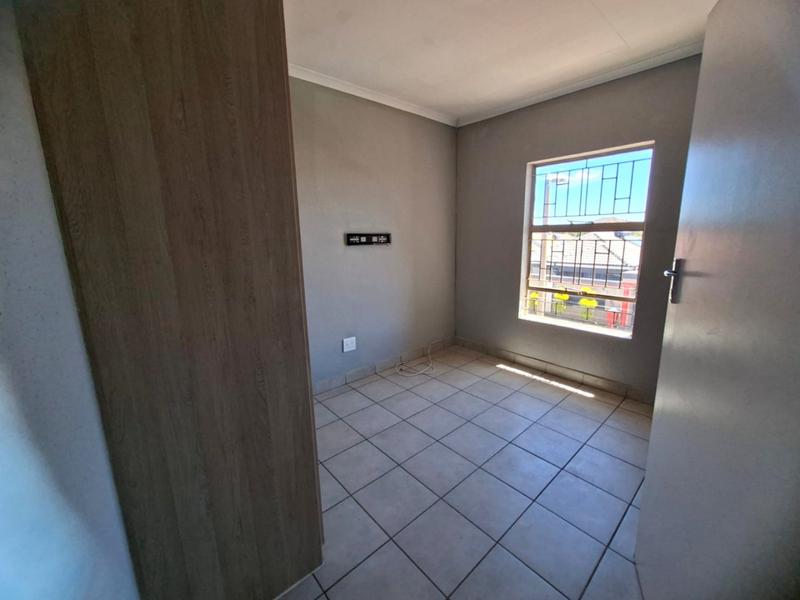 3 Bedroom Property for Sale in Albertsdal Gauteng