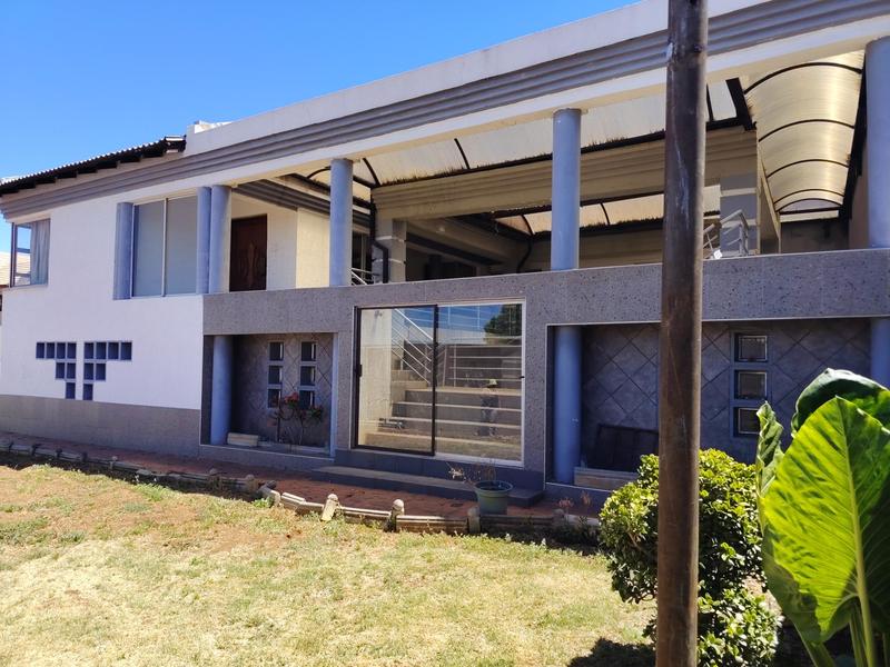 To Let 4 Bedroom Property for Rent in Liefde en Vrede Gauteng