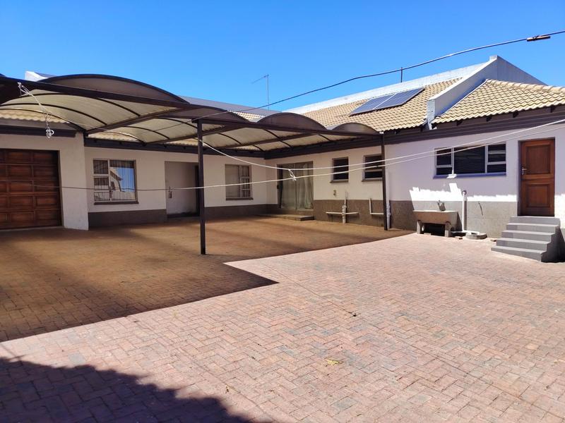 To Let 4 Bedroom Property for Rent in Liefde en Vrede Gauteng