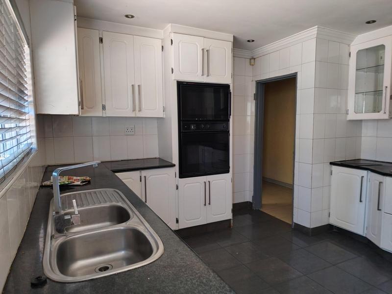 To Let 4 Bedroom Property for Rent in Liefde en Vrede Gauteng