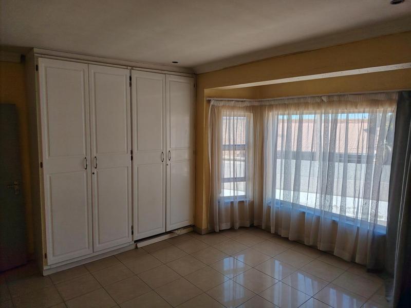 To Let 4 Bedroom Property for Rent in Liefde en Vrede Gauteng