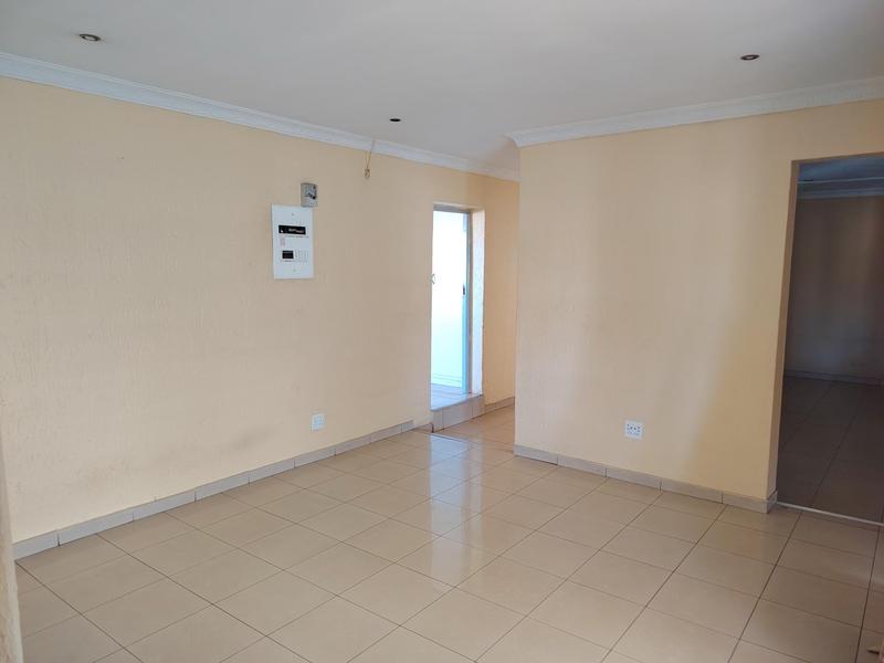 To Let 4 Bedroom Property for Rent in Liefde en Vrede Gauteng