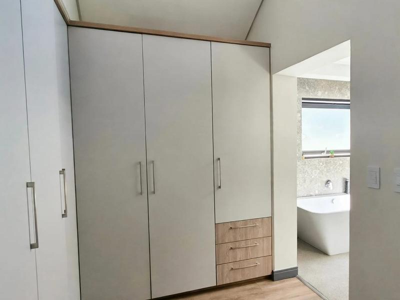 To Let 3 Bedroom Property for Rent in Bryanston Gauteng