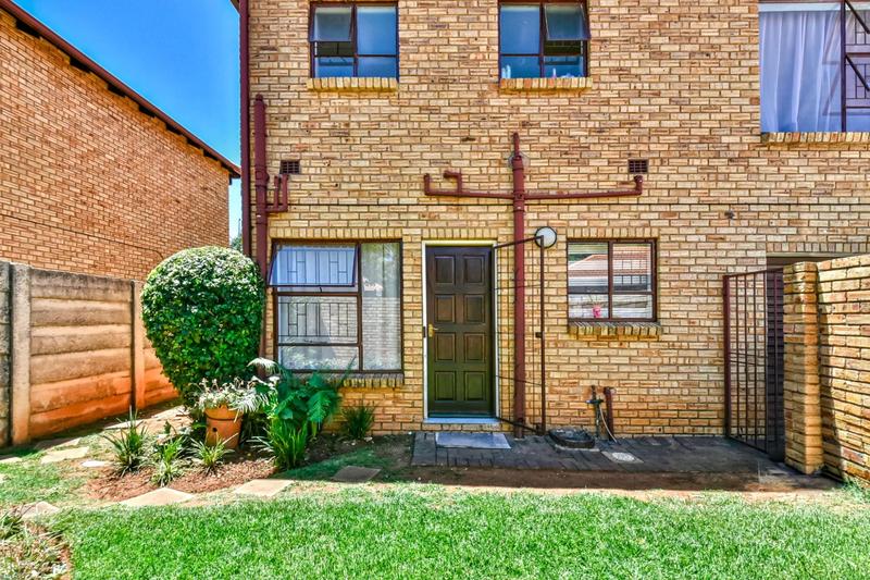 3 Bedroom Property for Sale in Weltevreden Park Gauteng