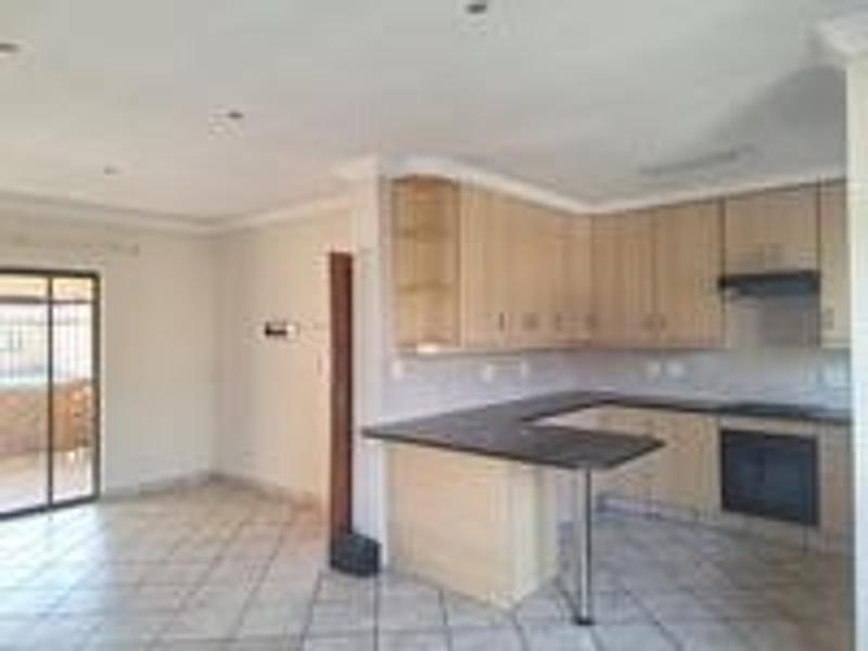 To Let 2 Bedroom Property for Rent in Sonneveld Gauteng