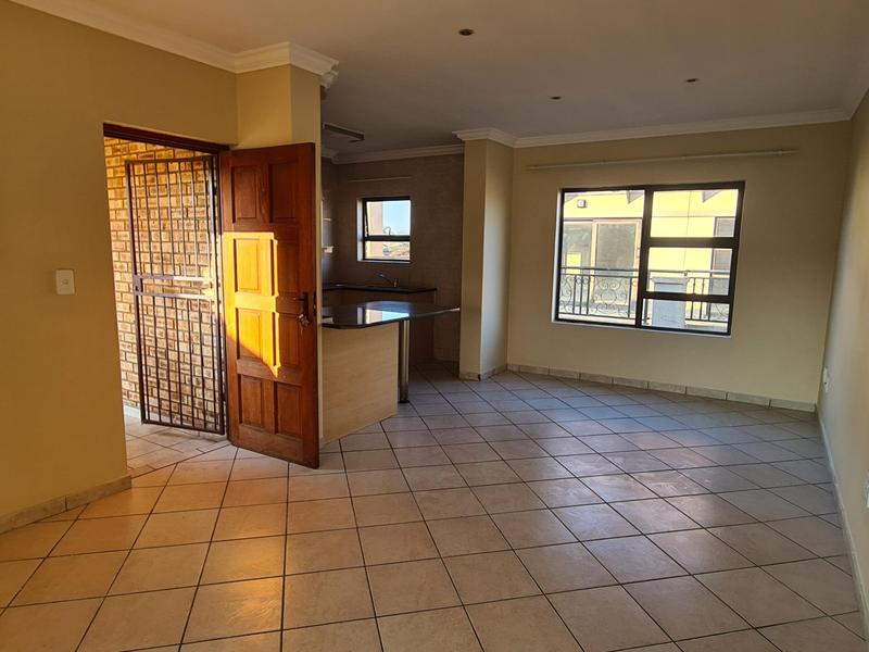 To Let 2 Bedroom Property for Rent in Sonneveld Gauteng