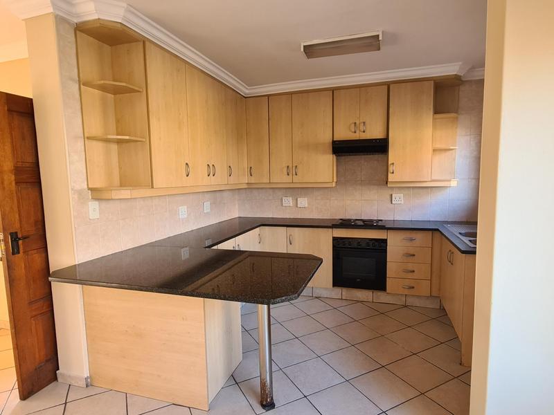 To Let 2 Bedroom Property for Rent in Sonneveld Gauteng