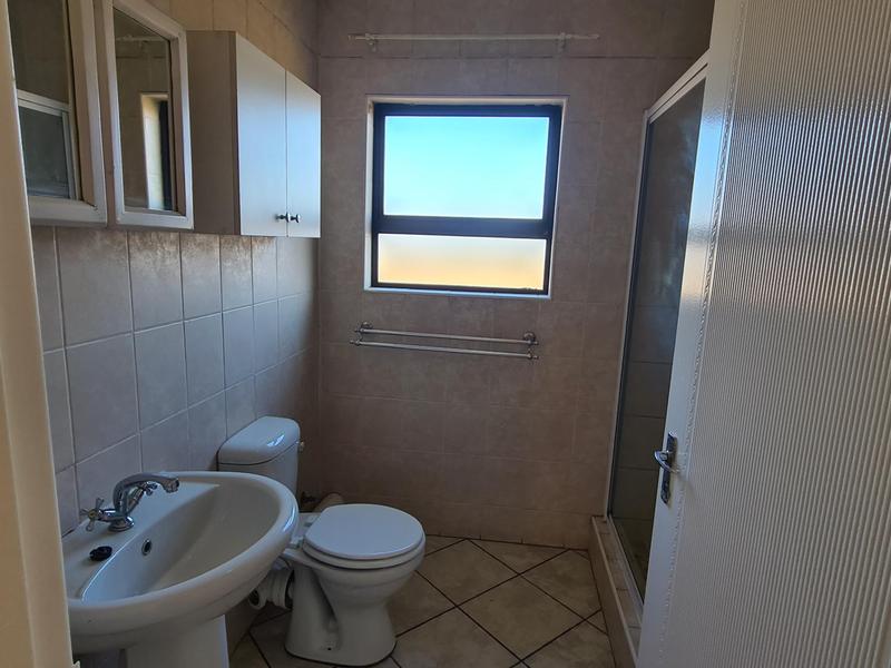 To Let 2 Bedroom Property for Rent in Sonneveld Gauteng