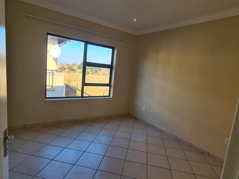 To Let 2 Bedroom Property for Rent in Sonneveld Gauteng