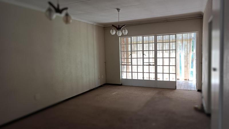 To Let 2 Bedroom Property for Rent in Sunair Park Gauteng