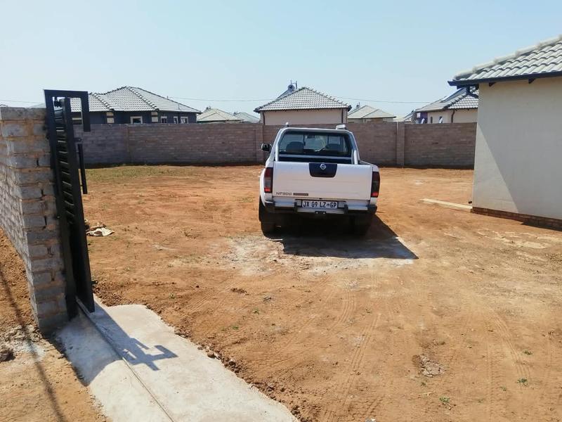 To Let 2 Bedroom Property for Rent in Randfontein Gauteng
