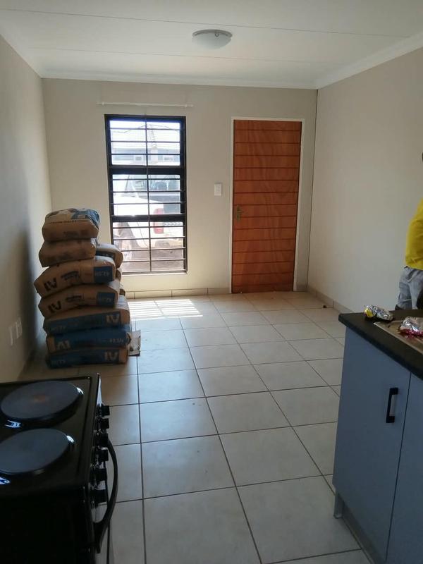 To Let 2 Bedroom Property for Rent in Randfontein Gauteng