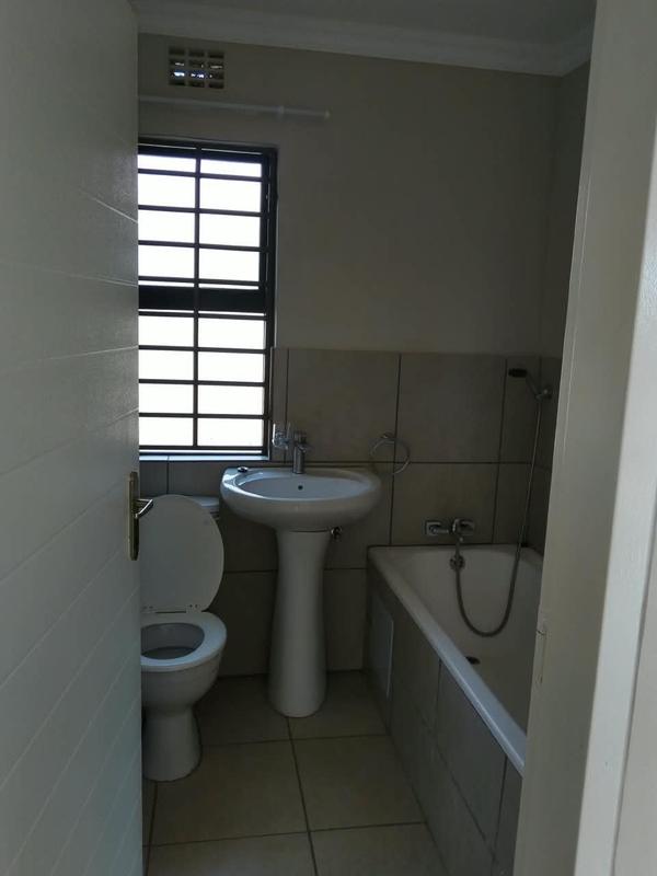 To Let 2 Bedroom Property for Rent in Randfontein Gauteng
