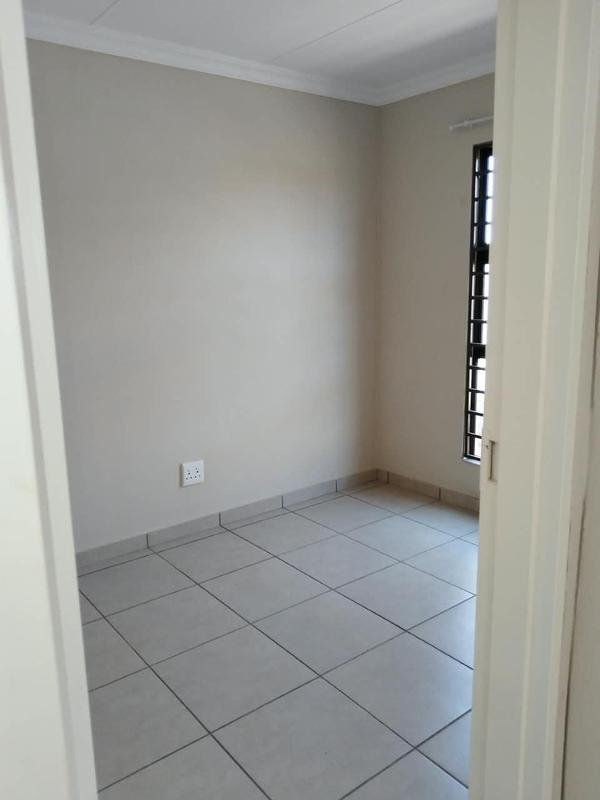 To Let 2 Bedroom Property for Rent in Randfontein Gauteng