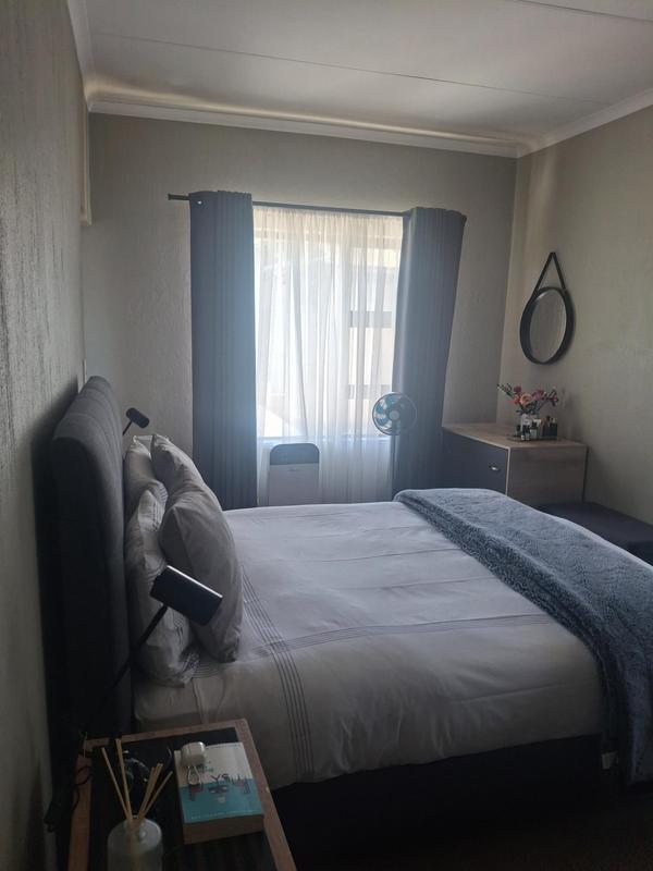 2 Bedroom Property for Sale in Victory Park Gauteng