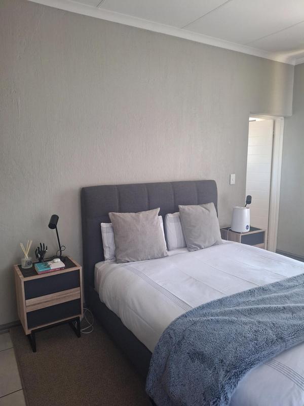 2 Bedroom Property for Sale in Victory Park Gauteng