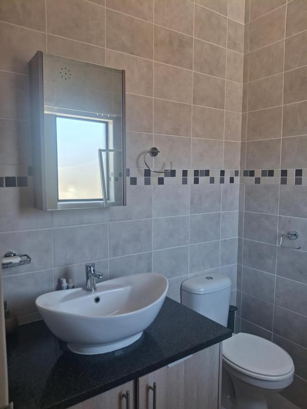 2 Bedroom Property for Sale in Victory Park Gauteng