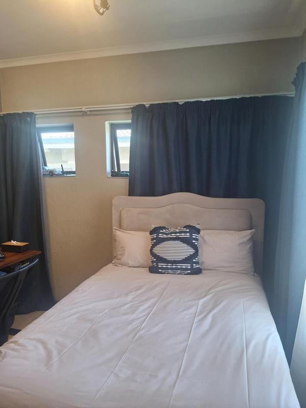 2 Bedroom Property for Sale in Victory Park Gauteng