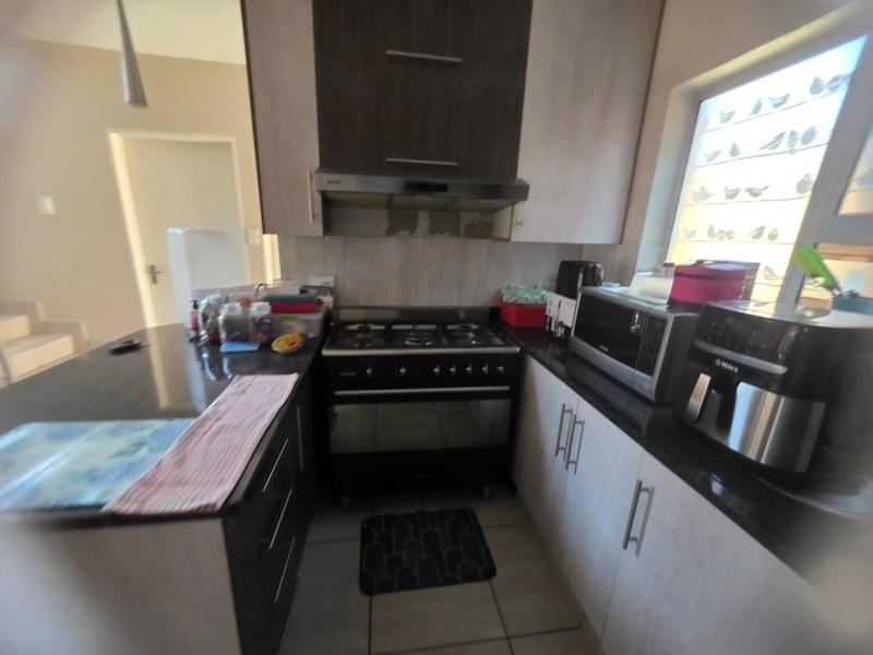 To Let 3 Bedroom Property for Rent in Glen Marais Gauteng