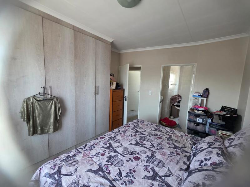 To Let 3 Bedroom Property for Rent in Glen Marais Gauteng