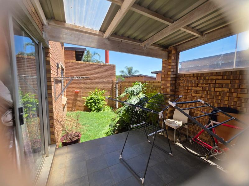 To Let 3 Bedroom Property for Rent in Glen Marais Gauteng