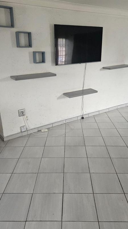 4 Bedroom Property for Sale in Sonneveld Gauteng