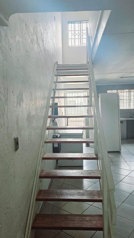 4 Bedroom Property for Sale in Sonneveld Gauteng