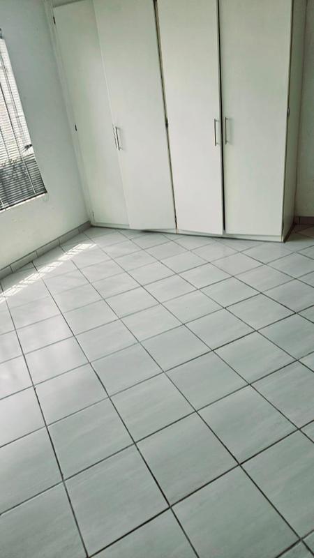 4 Bedroom Property for Sale in Sonneveld Gauteng