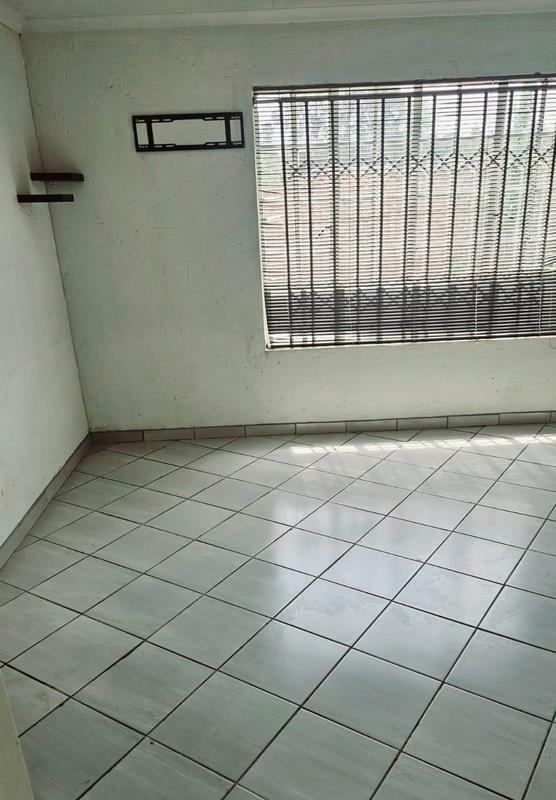4 Bedroom Property for Sale in Sonneveld Gauteng