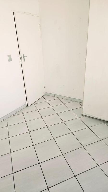 4 Bedroom Property for Sale in Sonneveld Gauteng