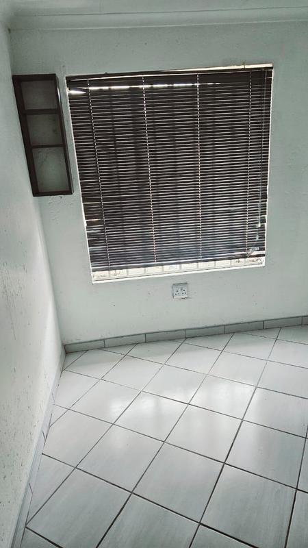 4 Bedroom Property for Sale in Sonneveld Gauteng