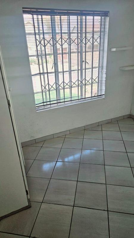 4 Bedroom Property for Sale in Sonneveld Gauteng