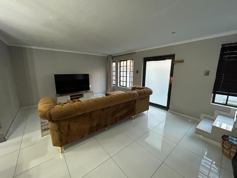 To Let 2 Bedroom Property for Rent in Kosmosdal Gauteng