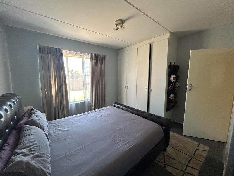 To Let 2 Bedroom Property for Rent in Erand Gardens Gauteng