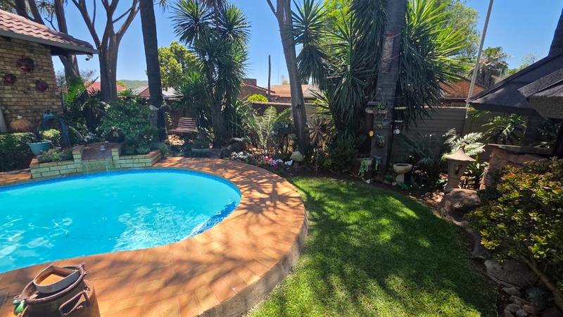 4 Bedroom Property for Sale in Doornpoort Gauteng