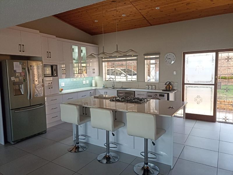 4 Bedroom Property for Sale in Sunnyridge Gauteng