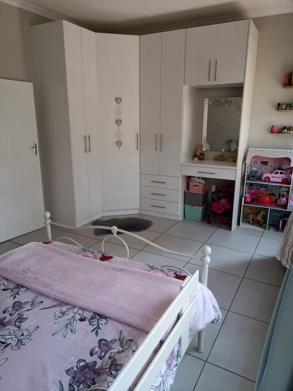 4 Bedroom Property for Sale in Sunnyridge Gauteng