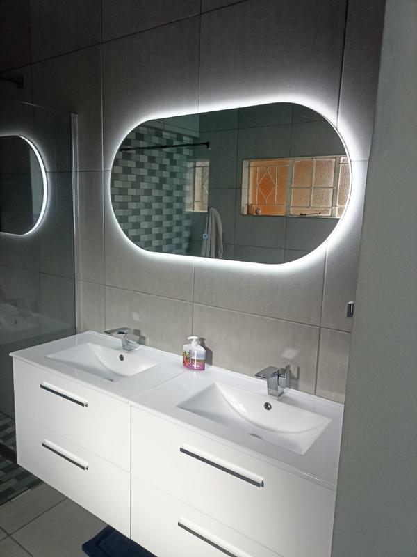 4 Bedroom Property for Sale in Sunnyridge Gauteng