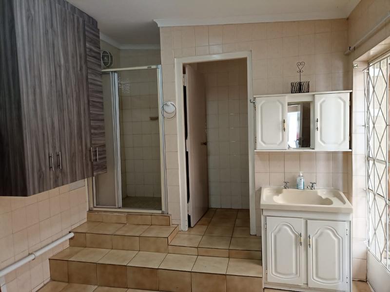 4 Bedroom Property for Sale in Sunnyridge Gauteng