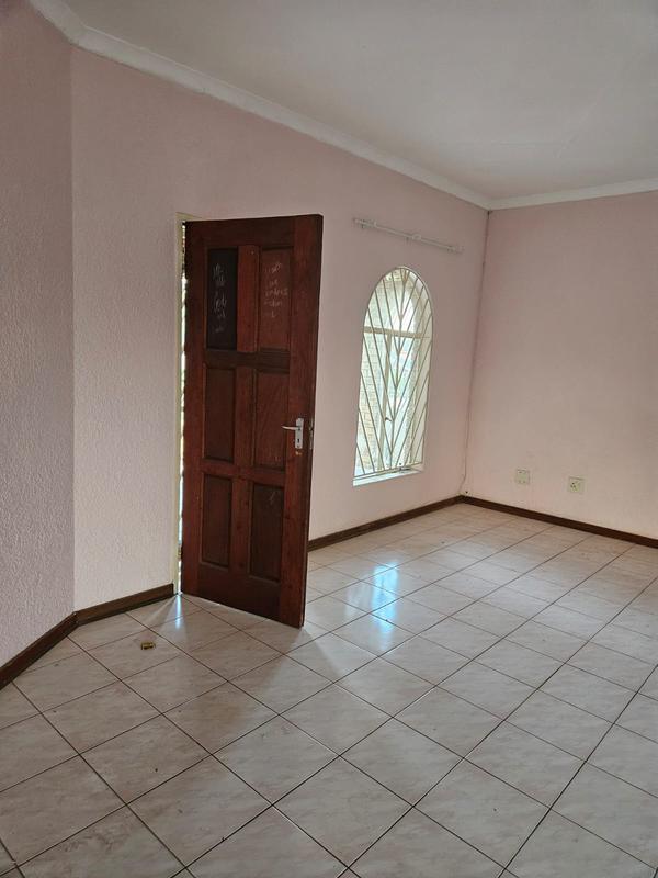 To Let 2 Bedroom Property for Rent in Laudium Gauteng