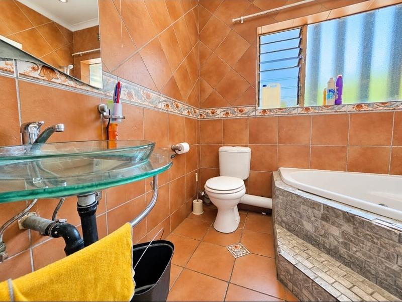 4 Bedroom Property for Sale in Bromhof Gauteng