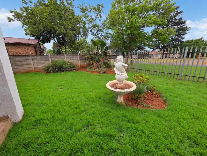 3 Bedroom Property for Sale in Rothdene Gauteng