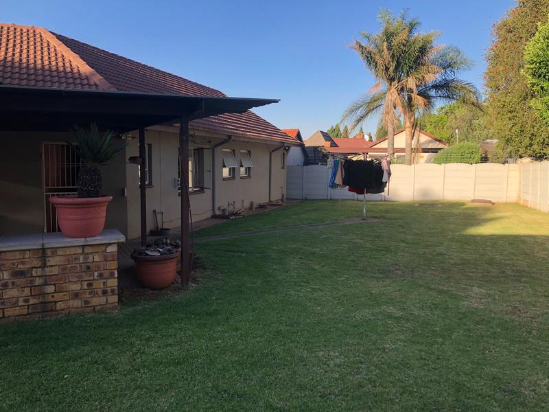4 Bedroom Property for Sale in Birchleigh North Gauteng