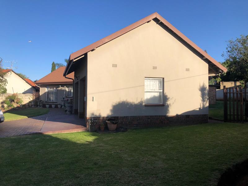 4 Bedroom Property for Sale in Birchleigh North Gauteng