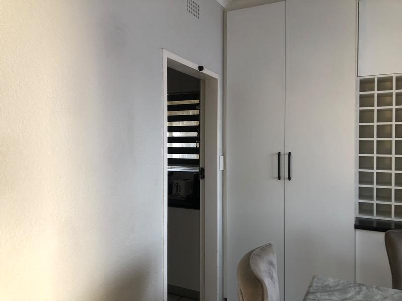 4 Bedroom Property for Sale in Birchleigh North Gauteng