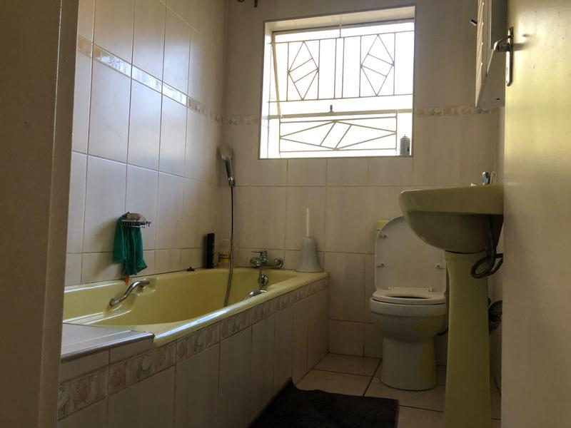 4 Bedroom Property for Sale in Birchleigh North Gauteng