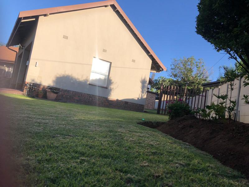4 Bedroom Property for Sale in Birchleigh North Gauteng